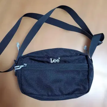 Lee 블랙 숄더백