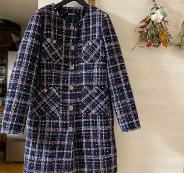 Spoom. 네이비 계열 체크 트위드 다운 코트