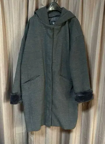 w closet 더블 클로젯 코트 그레이 후드 퍼