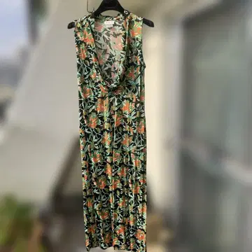 드리스반노튼 플라워 프린트 슬리브리스 롱 원피스