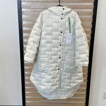 미사용 새상품 택 포함 야마모토 간사이 슈퍼 레이디 다운 코트 L 사이즈