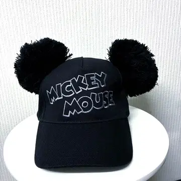 미키마우스 폼폼 포함 캡 블랙
