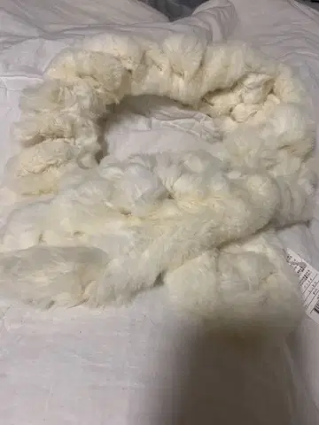 화이트 퍼 머플러