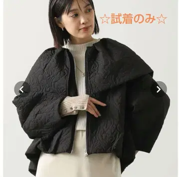 시착만 한 상품 그레디 브릴리언트 케이프 칼라 자수 패딩 자켓