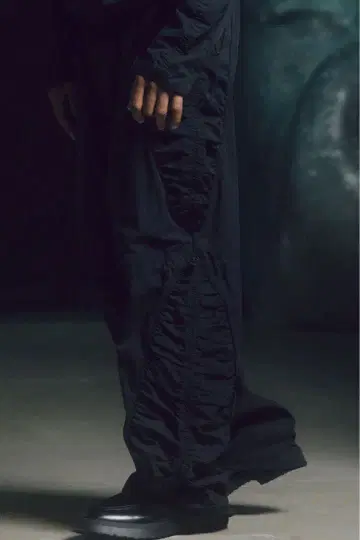 [ 정가 36300엔 ] PARANOID GATHER PANTS