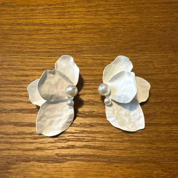 귀걸이 꽃잎 화이트 브라이덜 웨딩