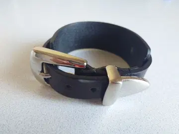 no. x PRY / Real Leather Buckle Bracelet