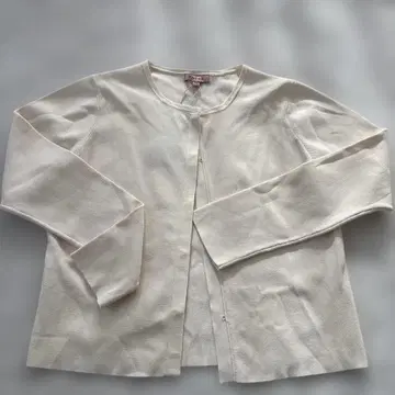 새상품 택 포함 TOCCA 아이보리 M 사이즈 긴팔 가디건