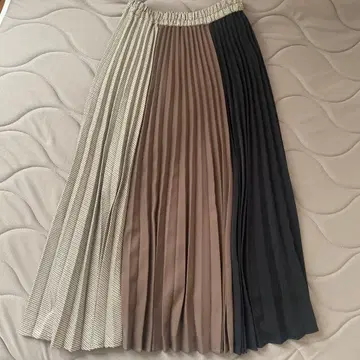 이엑카베카 플리츠 롱 스커트