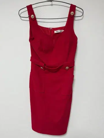 쥬얼스 빨간색 타이트 드레스