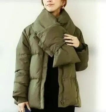 B.C STOCK Simplicite 머플러 포함 숏 다운