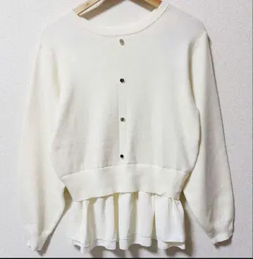 시마무라 kana 페플럼 니트 풀오버 화이트