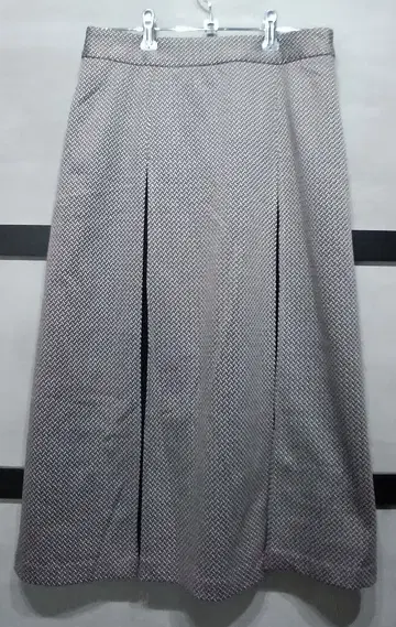 [ 새상품급 ] Reflect 스커트 M