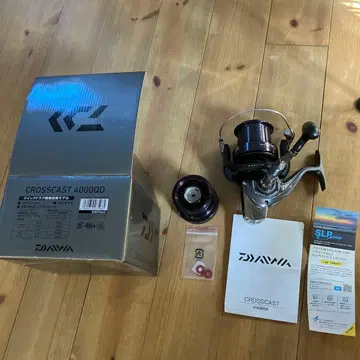 다이와 크로스캐스트 4000QD 여분 스풀 포함