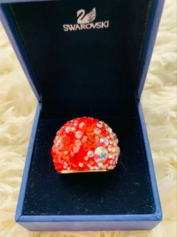 스와로브스키 멀티 레드 크리스탈 반지 새상품급