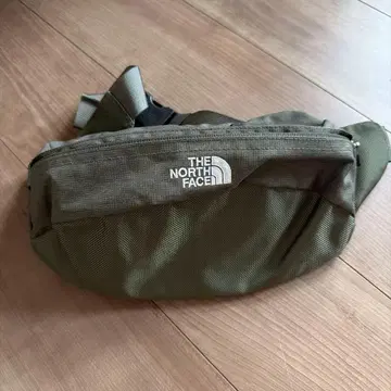 노스페이스 웨스트 파우치 카키 새상품급
