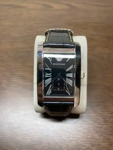 엠포리오 아르마니 아날로그 쿼츠 시계 블랙