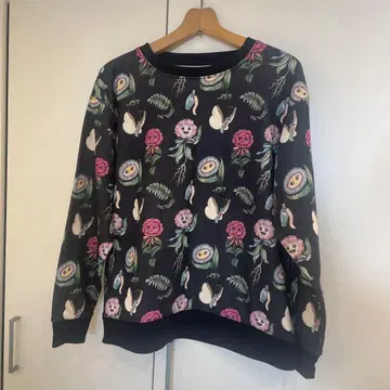 히구치 유코 원더랜드의 앨리스 트레이닝복