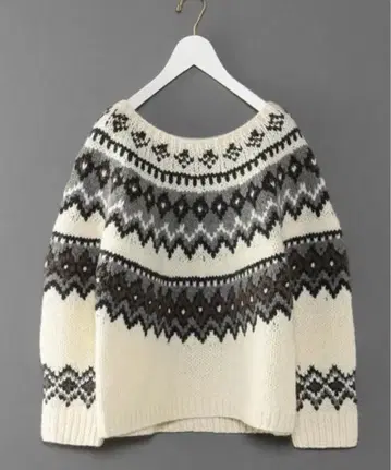 6 ROKU beauty&youth 노르딕 니트