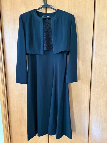 [ 새상품급 ] 블랙 포멀 자켓 & 원피스