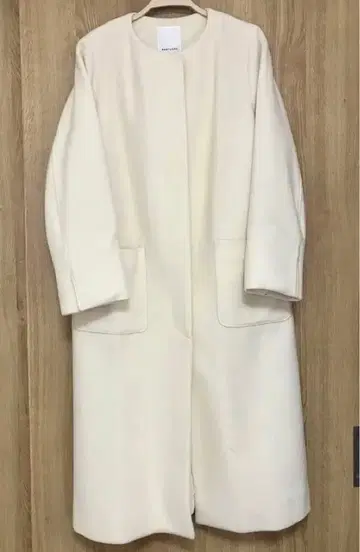 [컨디션 최상] BABYLONE 화이트 롱 코트 깔끔한 경사용