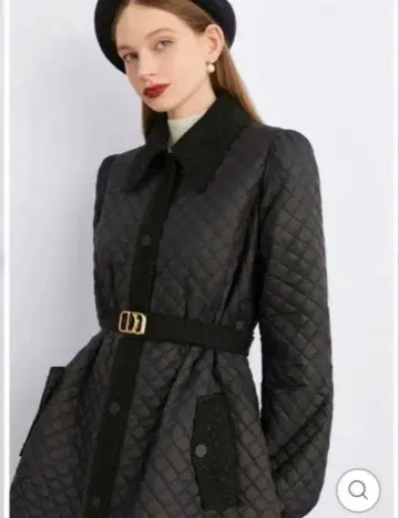 허리 마크 퀼팅 코트