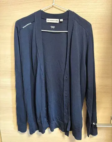 유니클로 안야 힌드마치 아이 가디건 네이비