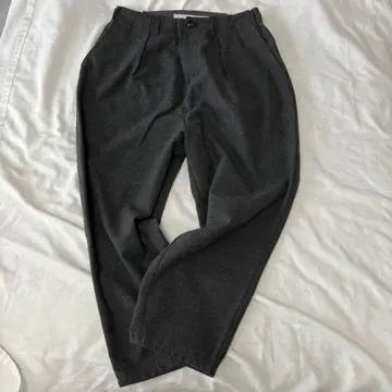 Midi Umi 다크 그레이 팬츠 사이즈 2