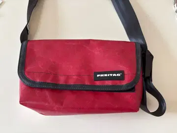 FREITAG 빨간색 메신저 백