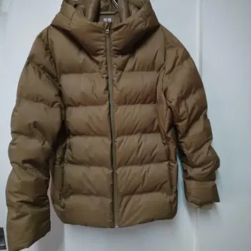 유니클로 브라운 후드 부착 다운 자켓