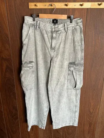 H&M BETTA FIT 데님 카고 팬츠