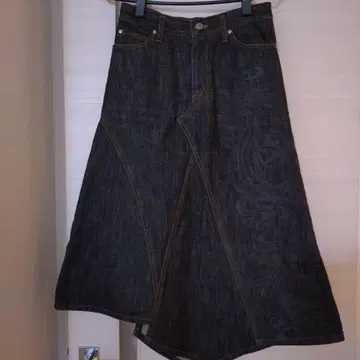 데님 플레어 스커트 블랙 컬러