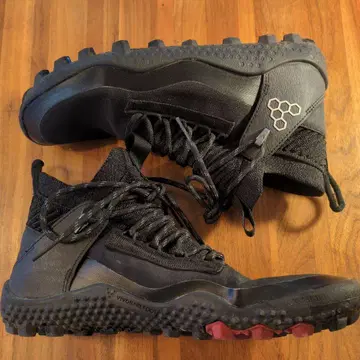 VIVOBAREFOOT 마그나라이트 사이즈 37 22.5cm 상당