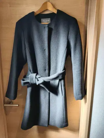 UNITED ARROWS 다크 그레이 노카라 코트 허리 리본 포함