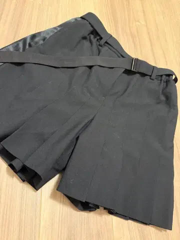 SACAI 사카이 블랙 숏팬츠