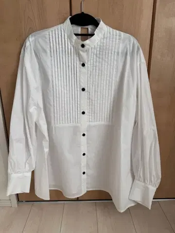 [AMERI] 화이트 플리츠 셔츠