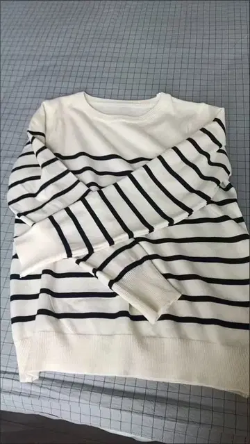 스트라이프 긴팔 니트 스웨터 화이트 네이비