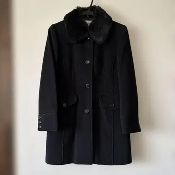 블랙 퍼 카라 부착 피 코트