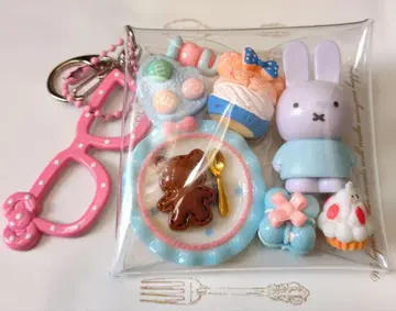 가챠 파우치 미피 곰 플레이트 미니 토끼 케이크 I U 리본 안경