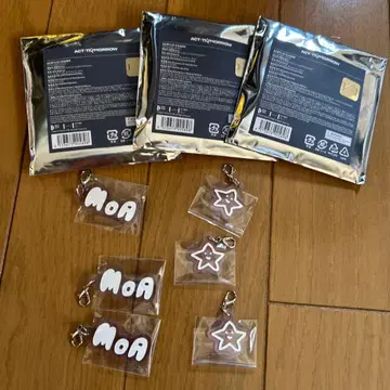 TXT TOMORROW 아크릴 참 휴닝카이