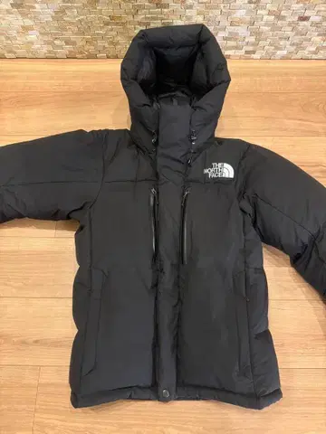 [ 컨디션 최상 ] M 더 노스페이스 발트로 라이트 자켓 블랙