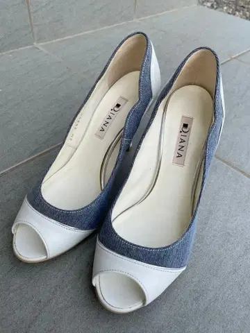 DIANA 화이트 데님 하이힐 23.5cm