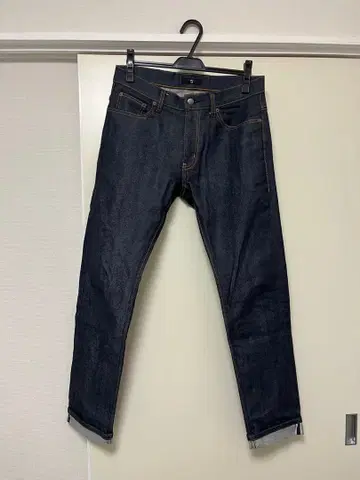 미사용품 유니클로+J 셀비지 슬림 스트레이트 핏 청바지 사이즈 31