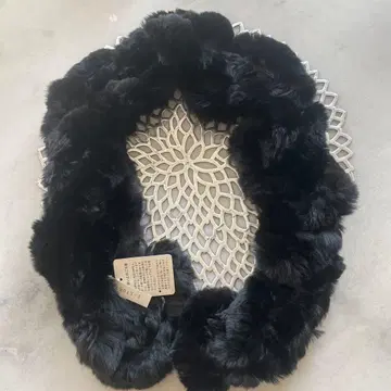 블랙 퍼 넥워머