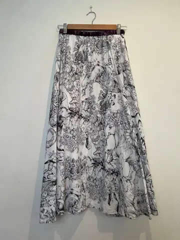 아차츄무 롱 스커트