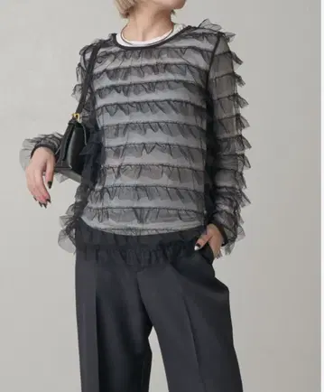 Lui's 튤 프릴 블라우스