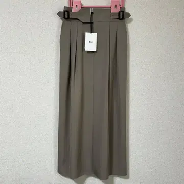 미사용 새상품 리라쿠스 펜슬 거버너 스커트