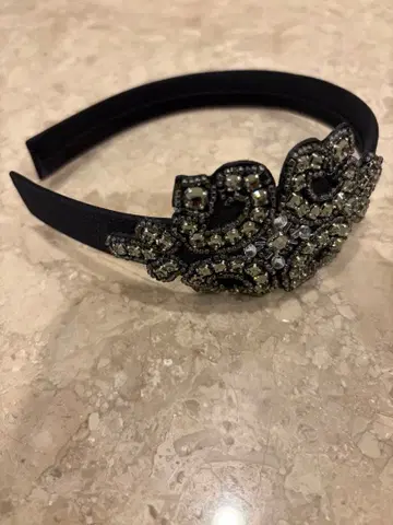 FOXEY 폭시 비쥬 머리띠