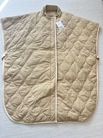 새상품 ungrid 퀼팅 리버서블 판초