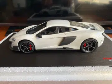 TOPSPEED 1/18 맥라렌 675LT